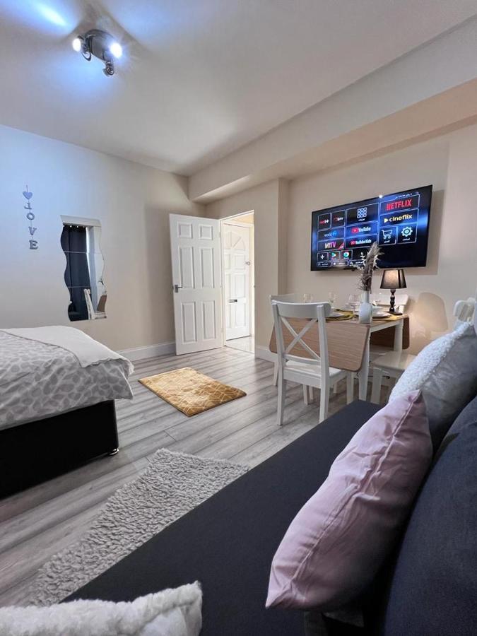 Edgware Road 2 Bedroom * Londra